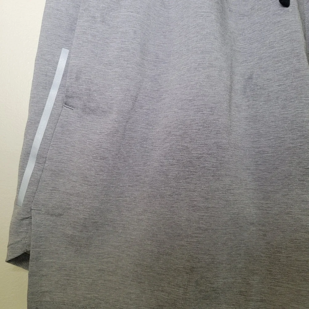 Nike Dri-Fit Athletic Shorts Gray Woman's‎ Small